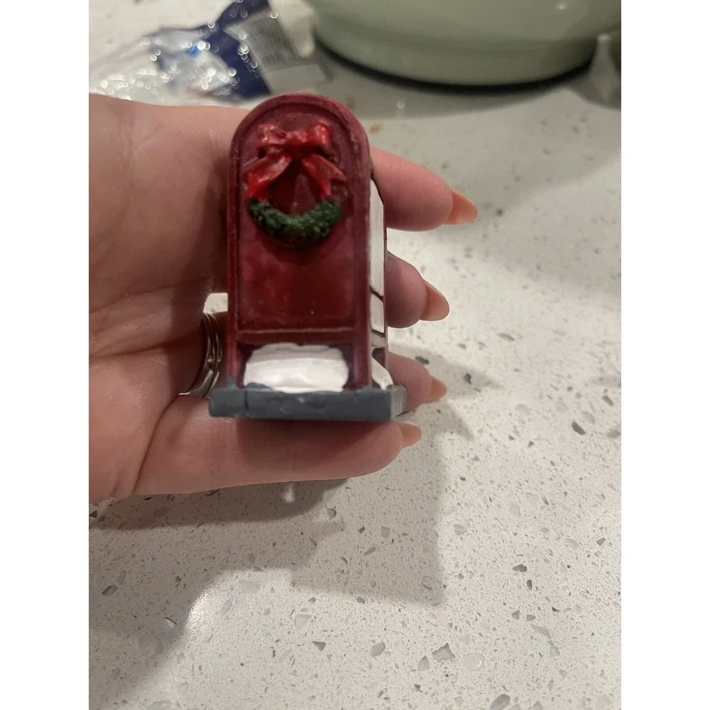 Christmas‎ Puppy Dog Figurine